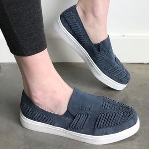 Women’s Suede Platform Flat